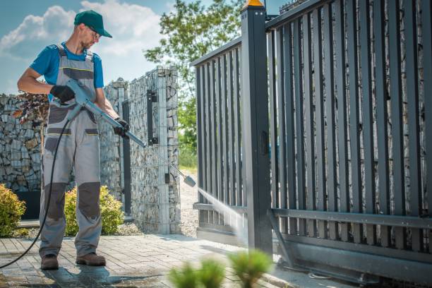 Best Pool Deck Cleaning  in Cleveland, OH